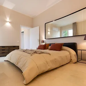 https://aurispa-143-con-piscina-noto-centro.sicilyhotelsitaly.net